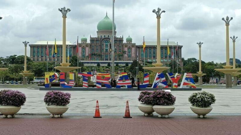 Kuala Lumpur: Putrajaya Tour with Hotel Pickup - A Deep Dive into the Putrajaya Tour