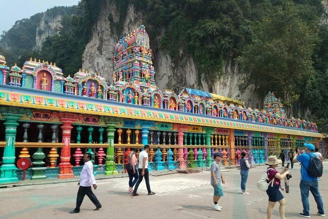 Kuala Lumpur Suburbs Batu Caves Half-Day Tour (SIC-Join In Tour) - Detailed Breakdown of the Itinerary