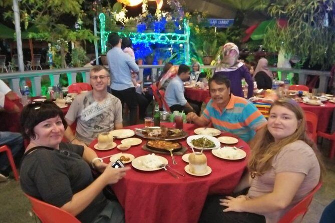 Kuala Selangor Fireflies Tour with Fort Altingsburg & Dinner - The Essence of the Night: Fireflies and Mangrove Boat Ride