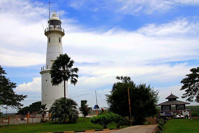 Kuala Selangor Fireflies Tour with Fort Altingsburg & Dinner - Dinner: Freshly Caught Seafood at the Waterfront