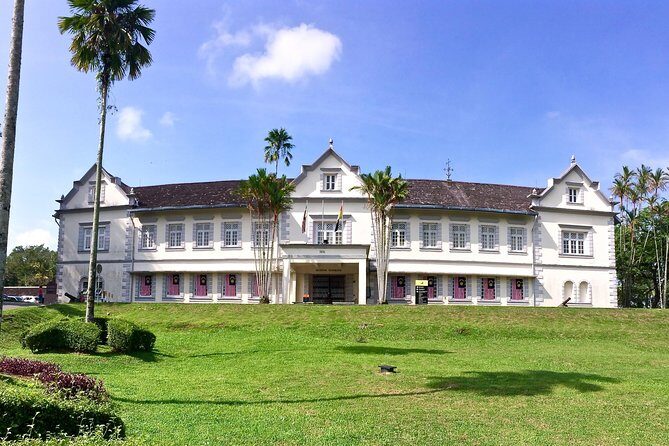 Kuching Half Day City Tour - Key Points