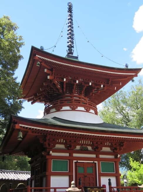 Kudoyama: Foot of Koyasan Historical Town Cycling Tour - Key Points