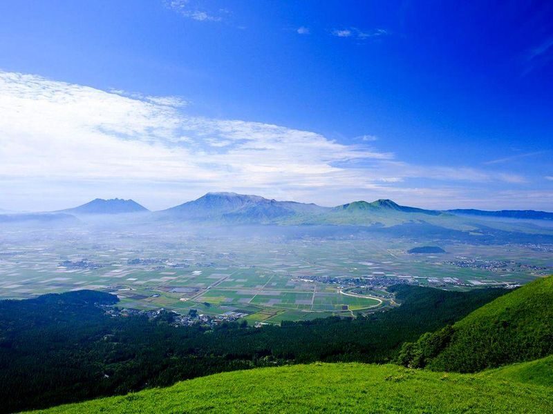 Kumamoto Aso Day Trip: Enjoy 4 Major Attractions Group Tour - Daikanbo: the first big view