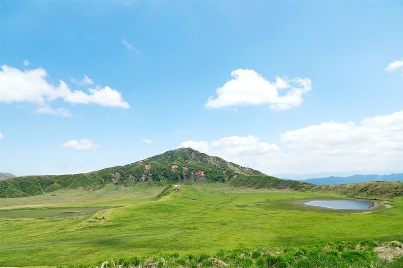 Kumamoto Aso Mythical Journey - Volcanic Scenery, Flying Waterfall Canyon, Hot Spring Healing Day Trip | Departing from Fukuoka - Guides, timing, and the shared-vehicle trade-off