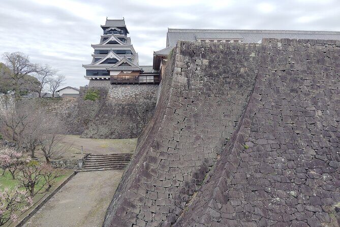 Kumamoto: Kumamoto Castle Guided Walking Tour 90min - FAQ