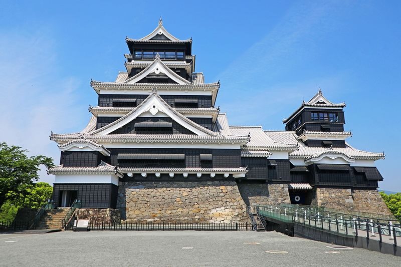 Kumamoto Train Experience Tour | Minami Aso Railway & Mount Aso Volcano & Kumamoto Castle One-Day Tour (Departing from Fukuoka) - The crater is a powerful possibility, not a promise