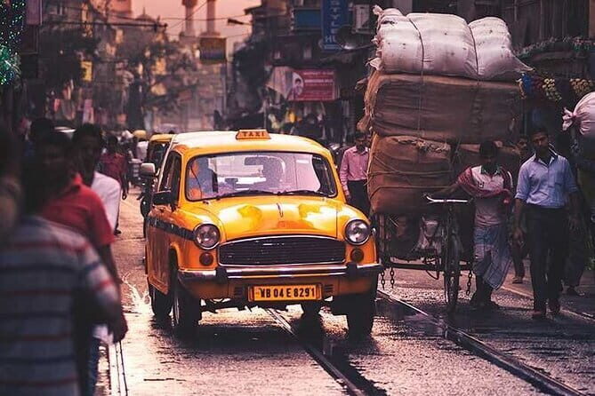 Kumartuli - Where the Gods come to Earth - The Value of a Guided Look Behind the Scenes