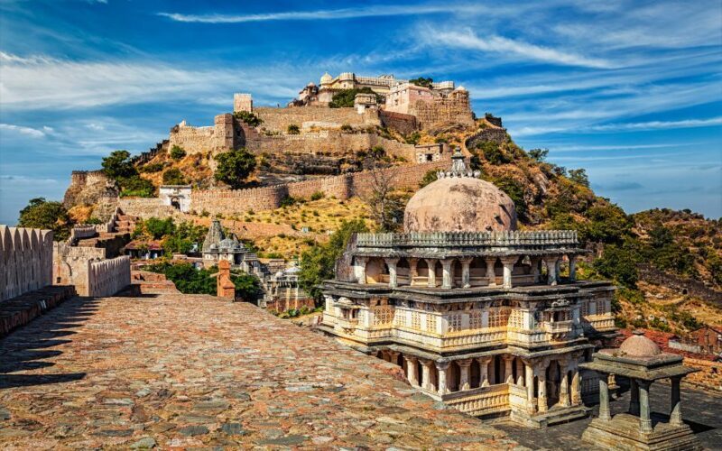 Kumbhalgarh and Ranakpur: Private Day Trip from Udaipur - Ranakpur Jain Temple: Marble Marvel