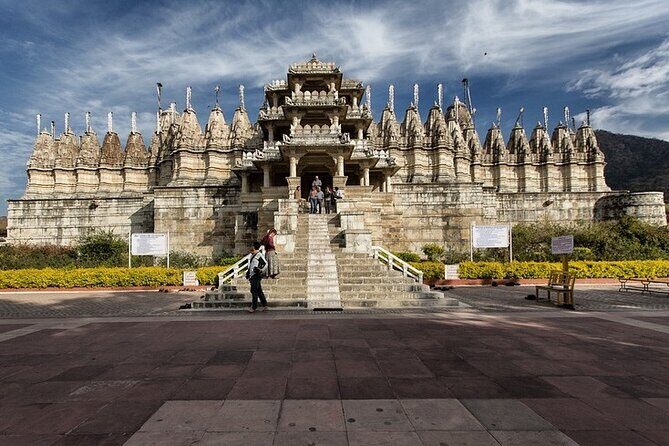 Kumbhalgarh & Ranakpur Day Trip from Udaipur with Guide and Lunch - FAQ