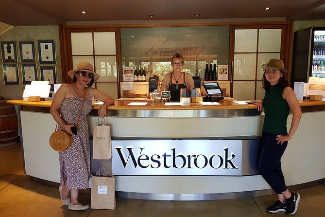 Kumeu Wine Region Shuttle from Auckland - FAQ