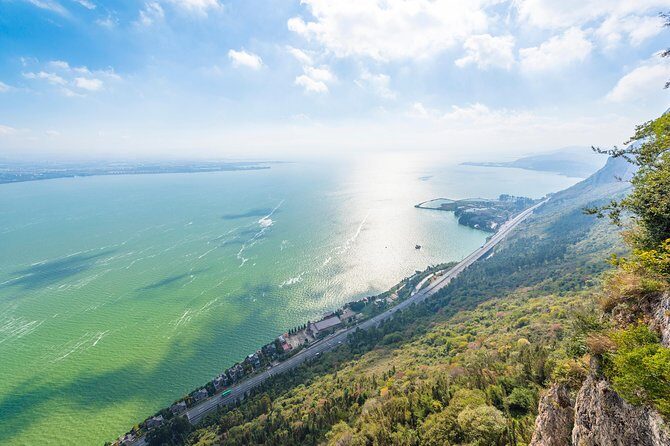 Kunming City Tour: Dragon Gate, Huating Temple and Daguan Pavilion - Detailed Review of the Kunming City Tour