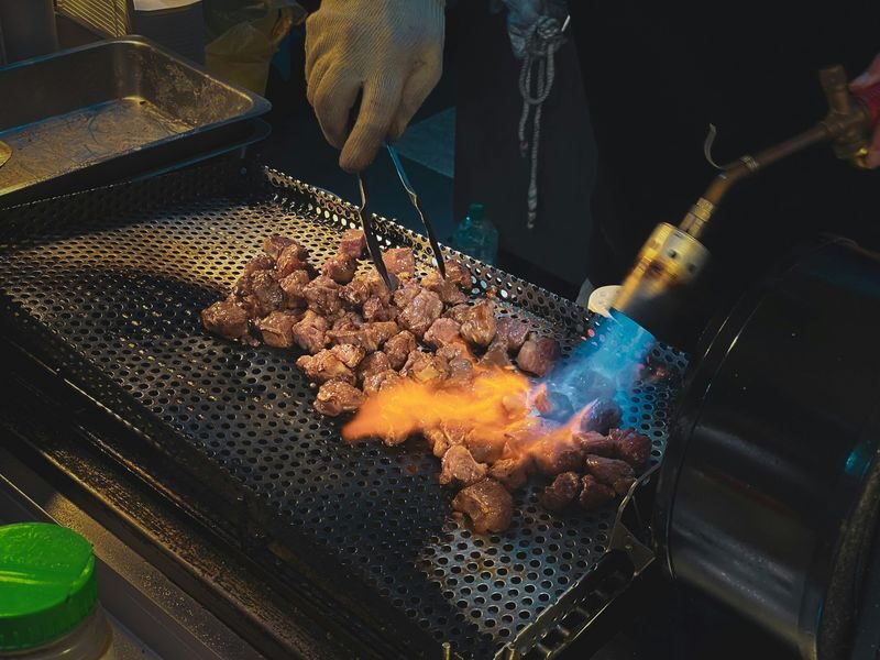 Kuromon Market & Dotonbori Food Tour with Wagyu in Osaka - Pace, comfort, and meeting details