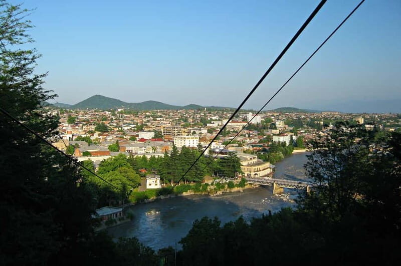 Kutaisi City Walking Tour + Free Wine Tasting - Key Points