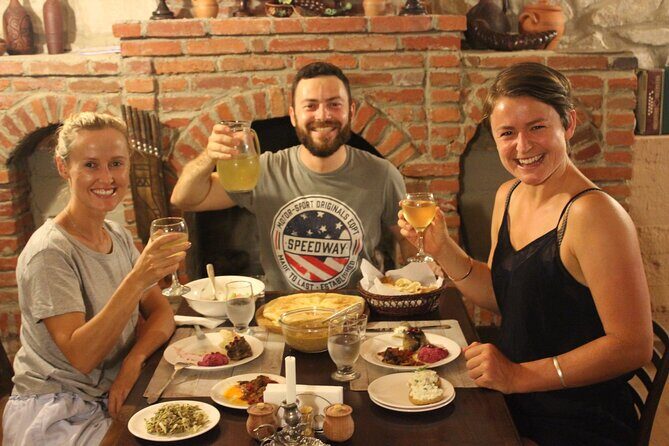 KUTAISI Family Feast: Experience Georgian Hospitality - Key Points