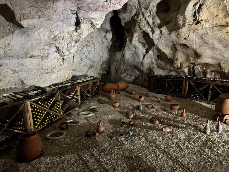 Kutaisi: Tskaltubo Town and Tetra Caves with Wine Tasting - Why You Might Love This Tour