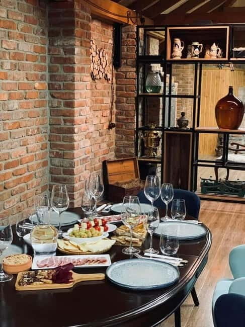 Kutaisi uncorked: Wine Tasting at a local Family Home - An Authentic Georgian Wine Tasting in a Family Home Near Kutaisi