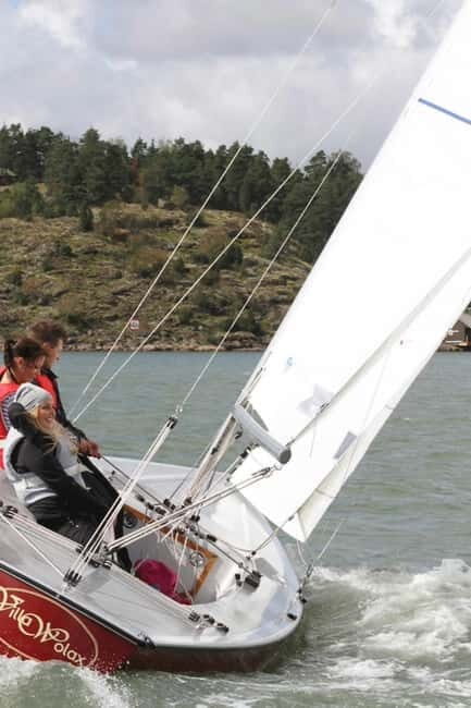 Kuusisto: Sailing, Coffee Break, and Sauna Experience - Who Should Consider This Experience?