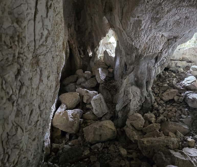 Kvarner/mrika Guided Donkey Walk, Cave & Scenic Picnic Spot - Authenticity and the Personal Touch