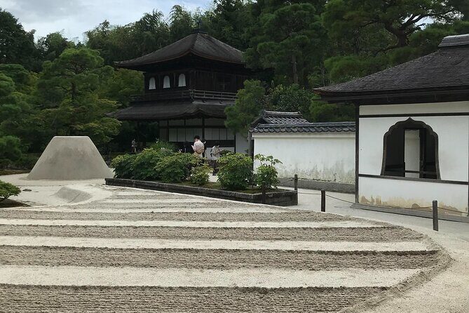 Kyoto Bus Tour: Iconic Kinkakuji, Ginkakuji, Kiyomizu Temple - A Closer Look at the Tour Itinerary