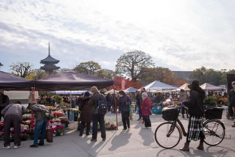 Kyoto: Chat & Treasure Hunt at To-ji Flea Market with Locals - A Detailed Look at the Kyoto Flea Market Tour