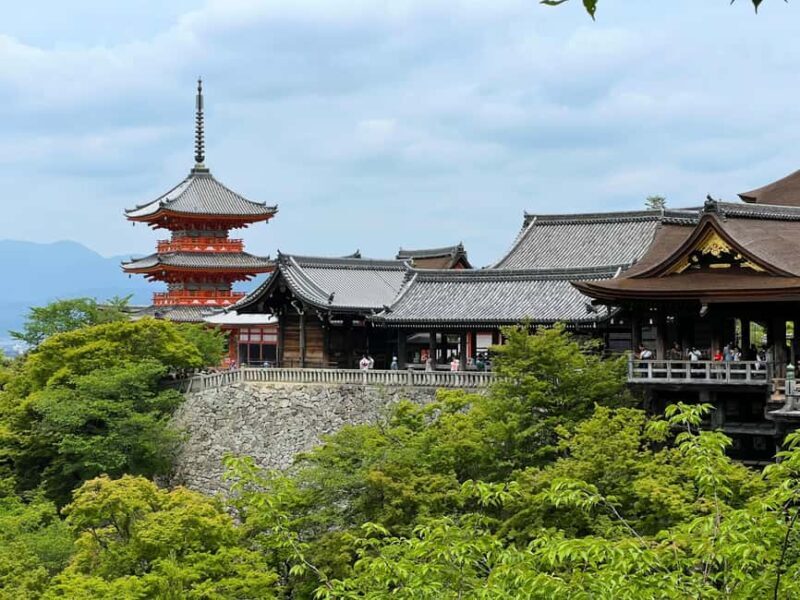 Kyoto: Crowd-Free Tour of Kiyomizu & Ginkaku-ji Temples - Key Points