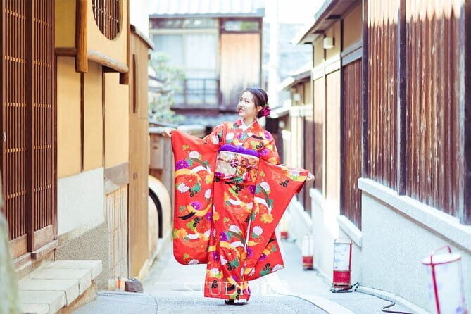 Kyoto Formal Kimono Dressing with Hairstyle at Kiyomizudera - A Detailed Look at the Kyoto Kimono Experience