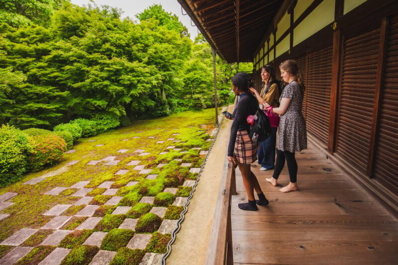 Kyoto: Fushimi Inari Shrine and Hidden Gems Guided Tour - Key Points