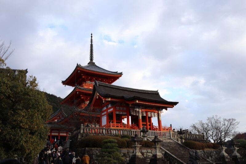 Kyoto: Fushimi Inari-taisha y Kiyomizu-dera (Spanish Guide) - Who Will Love This Tour?