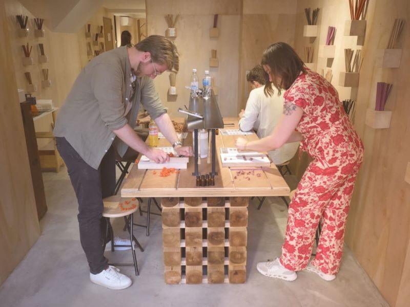 Kyoto Gion Chopsticks Crafting: 12 Woods & Engraving No Extra Fees - A friendly workshop for mixed-age groups