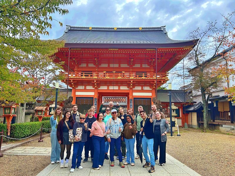 Kyoto Gion Geisha 2-Hour Cultural Tour with Hidden Gems - Why a guided walk helps in Gion