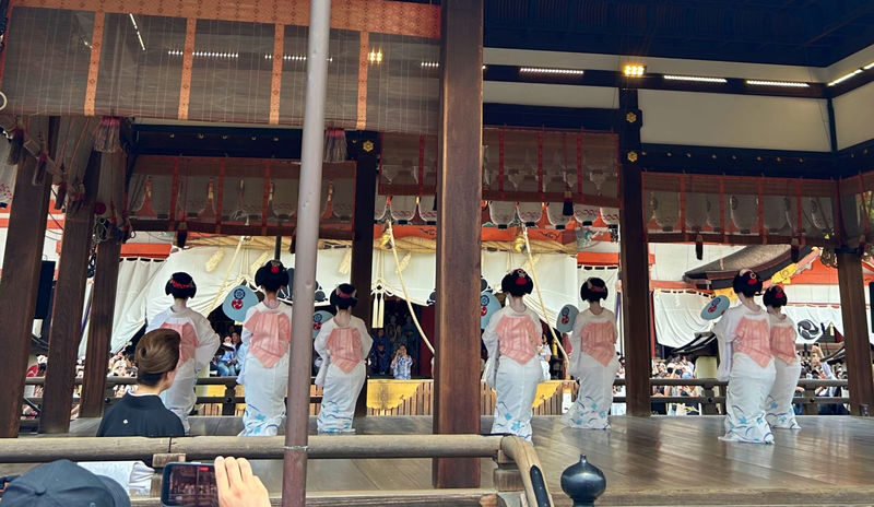 Kyoto Gion Geisha 2-Hour Cultural Tour with Hidden Gems - Booking, weather, and practical details