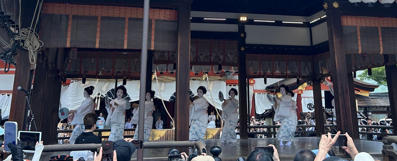 Kyoto Gion Geisha 2-Hour Cultural Tour with Hidden Gems - Should you book the Gion walk?