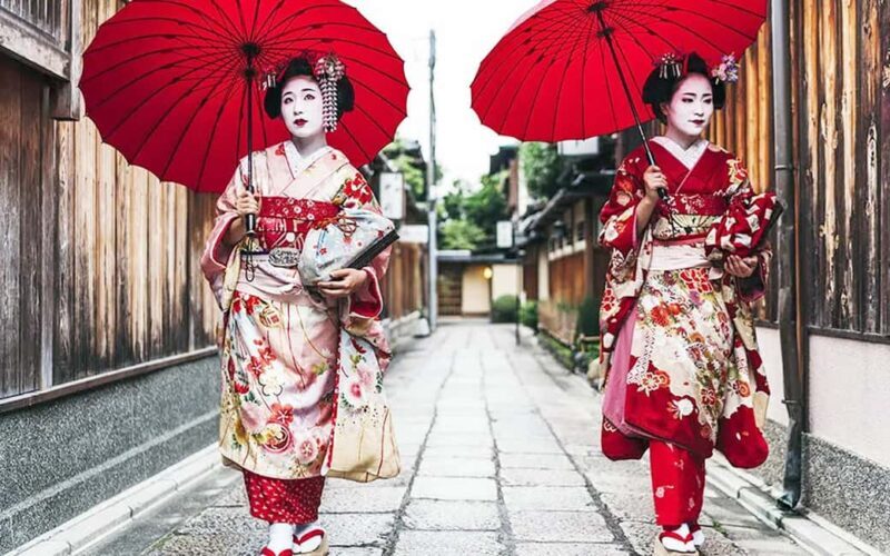 Kyoto: Gion Geisha Culture & History Walking Tour - Key Points