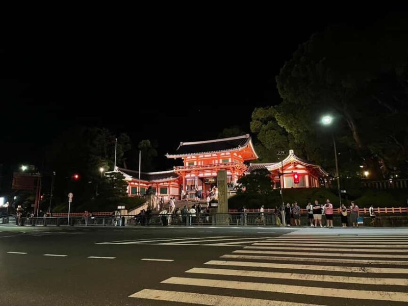 Kyoto: Gion & Geisha District Night Time Walking Tour - Key Points