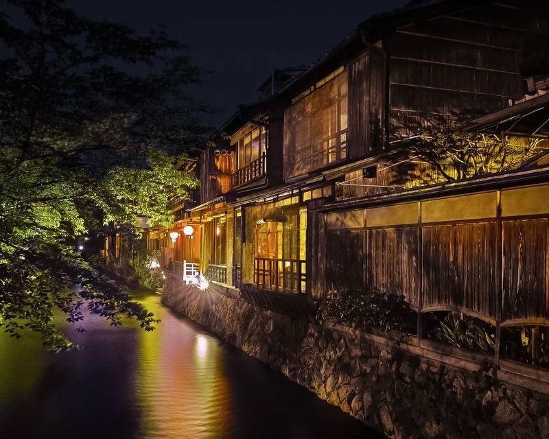 Kyoto Gion Night Tour with Kaiseki Dinner - At a glance
