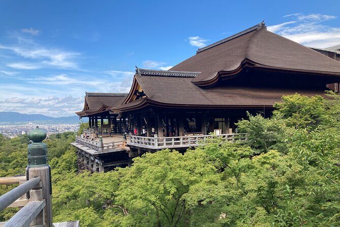 Kyoto Guided Walking Tour Highlight of Kiyomizu & Fushimi Inari - Key Points