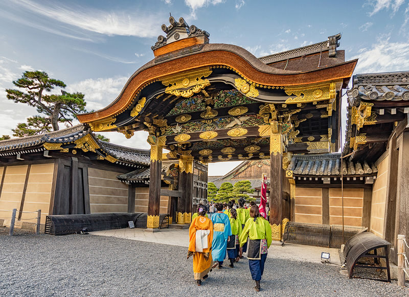 Kyoto In-Depth Tour: Nijo Castle + Kinkaku-ji (Golden Pavilion) + Fushimi Inari-taisha Shrine + Arashiyama Tenryu-ji Temple & Bamboo Grove One Day Tour | Departure from Osaka/Kyoto Available - Price, extra costs and overall value