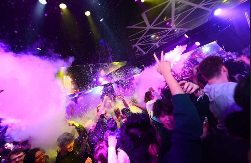 Kyoto: KITSUNE Nightclub Admission Ticket (For Foreign) - Two floors make it easier to find your music