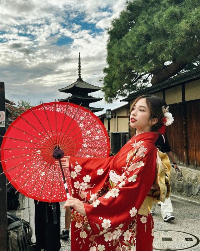 Kyoto Kiyomizu-dera Temple | Kimono, Yukata, Furisode Rental Experience, Japanese Makeup, Photography Service | (2-minute walk to Kiyomizu-dera Temple) - At a glance