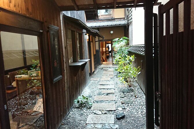 Kyoto Kyo-Yuzen Craft Workshop Day Tour and Sake Brewery Visit - Key Points