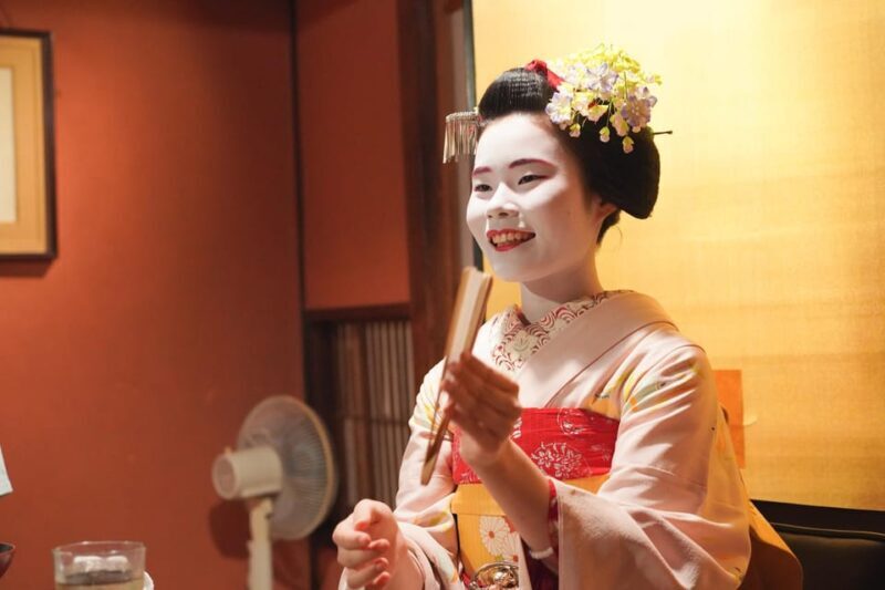 Kyoto: Maiko Dinner in Traditional Restaurant and Tour - Practical Details and What to Keep in Mind