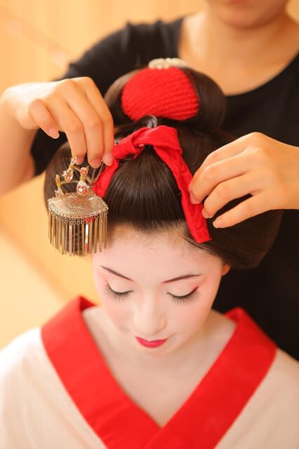 Kyoto: Maiko Makeover and Photoshoot Experience - The Real Value: Is It Worth It?