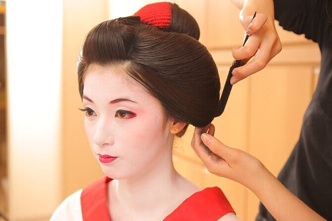 Kyoto: Maiko Makeover and Photoshoot Experience (Women only) - In-Depth Review