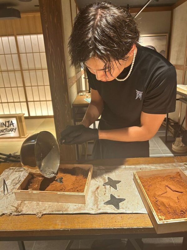 Kyoto: Make a Metal Shuriken in a Real Ninja House - The molten-metal moment