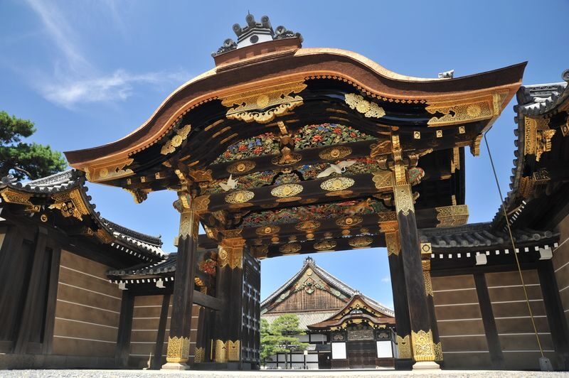 Kyoto Morning Tour: Kinkaku-ji, Nijo Castle & Imperial Palace - Nijo Castle, where shoguns kept court