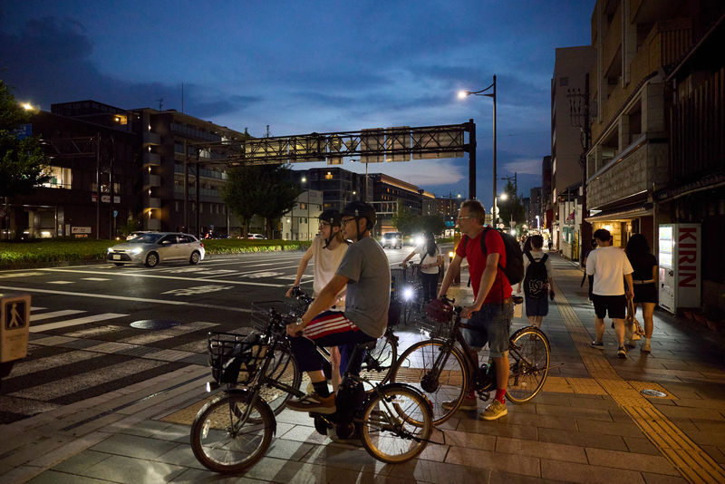 Kyoto Night E-Bike Tour Hidden Gems & Backstreets - Guides make the difference