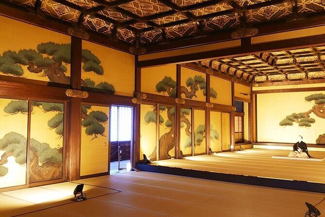 Kyoto: Nijo Castle History Walking Tour World Heritage - Key Points