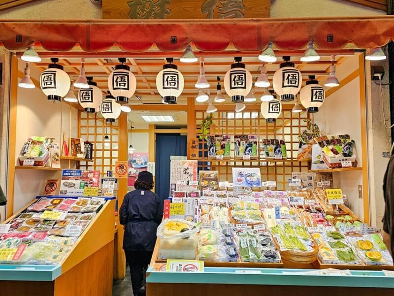 Kyoto: Nishiki Market and Depachika Food Tour with a Local - The Value and Who It’s Best For