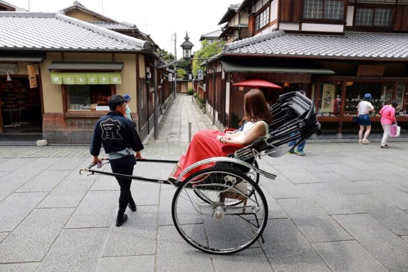 Kyoto: Private Rickshaw Tour of Gion and Higashiyama Area - Exploring Kyoto’s Gion and Higashiyama by Rickshaw