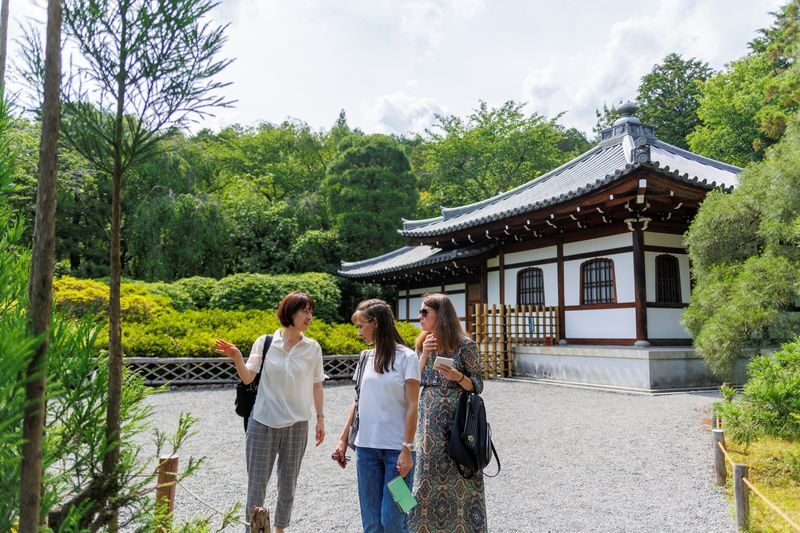 Kyoto Private Tour: Custom Highlights with a Licensed Guide - The guide’s extra touches can matter